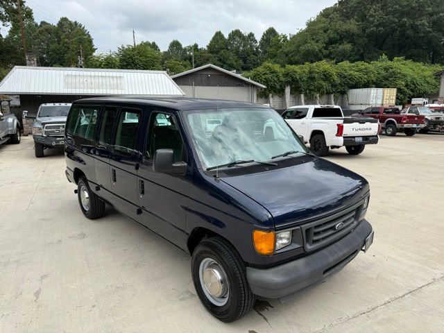 Used 2003 Ford E-350 and Econoline 350 Super Duty Wagon RWD image 70