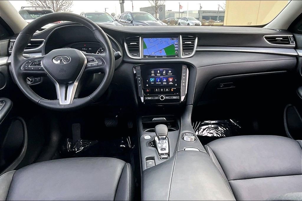 Certified 2019 INFINITI QX50 Luxe w/ Navigation Package FWD image 21