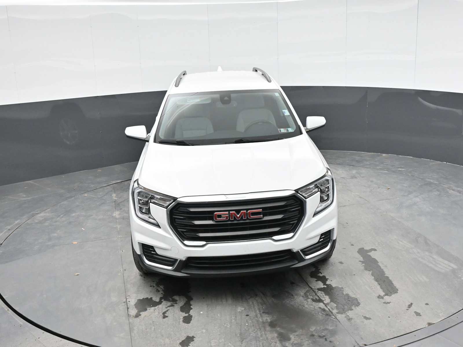 Used 2023 GMC Terrain SLE w/ Driver Convenience Package AWD/4WD image 17
