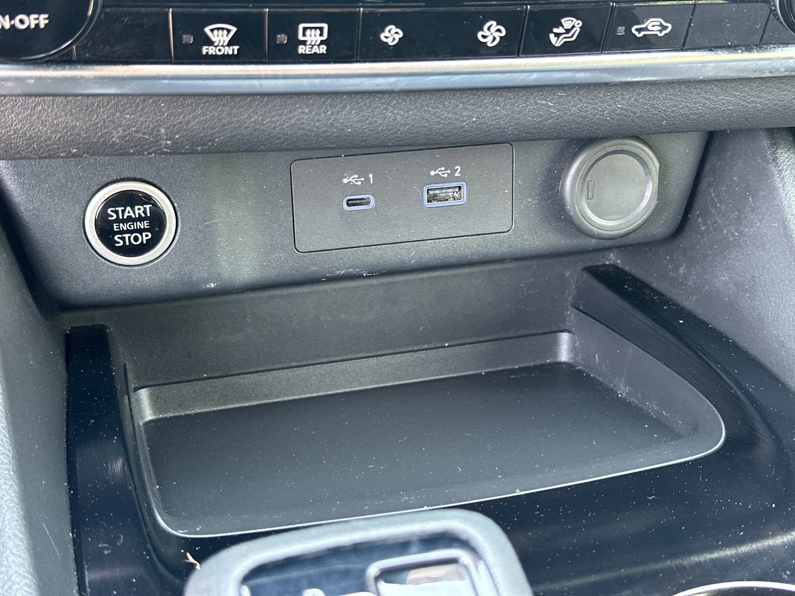 Used 2023 Nissan Rogue SV image 27