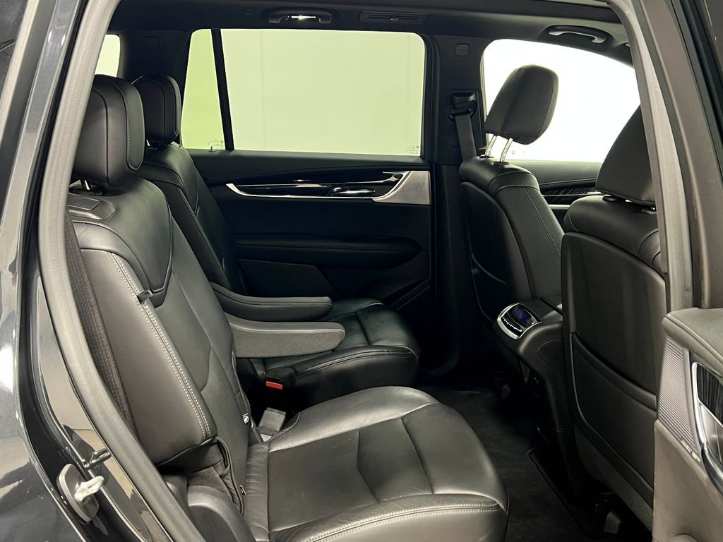 Used 2020 Cadillac XT6 Premium Luxury AWD/4WD image 39