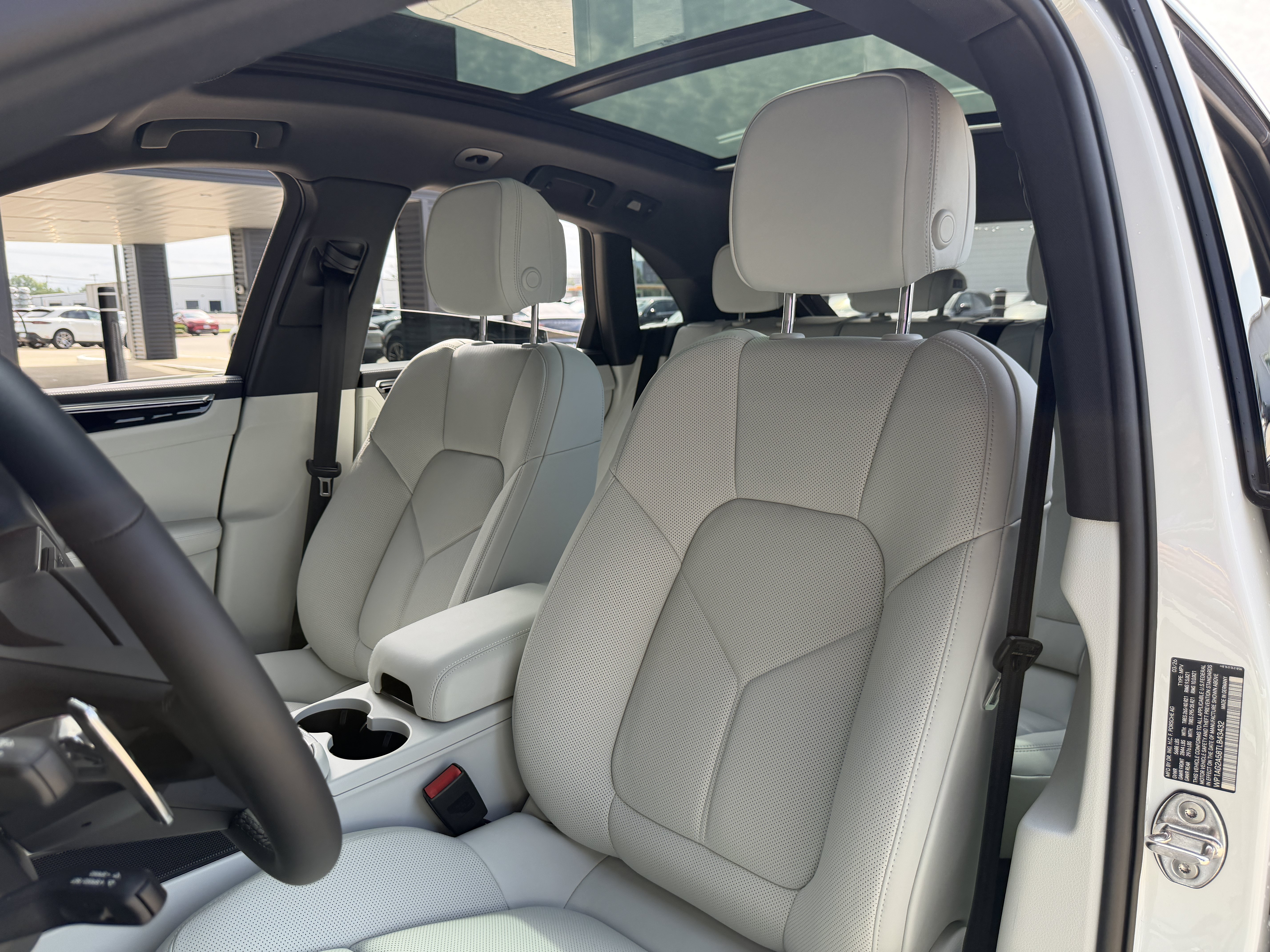 New 2026 Porsche Macan S AWD/4WD image 13