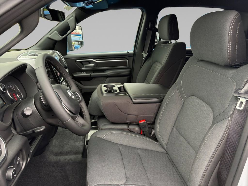 New 2026 RAM 1500 4x4 Crew Cab image 10