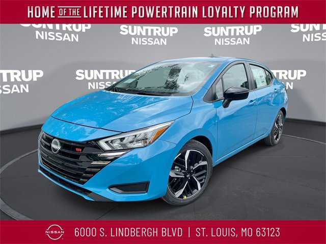 New 2025 Nissan Versa SR w/ Trunk Package