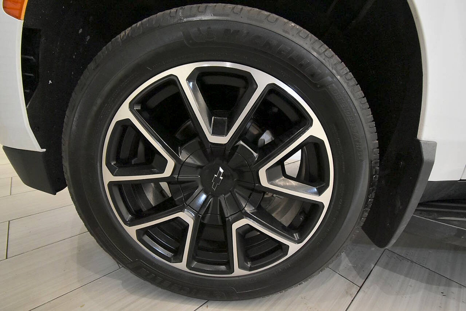 Used 2022 Chevrolet Tahoe RST w/ Luxury Package AWD/4WD image 10