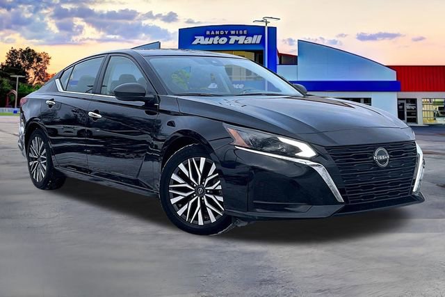 Used 2024 Nissan Altima 2.5 SV image 34