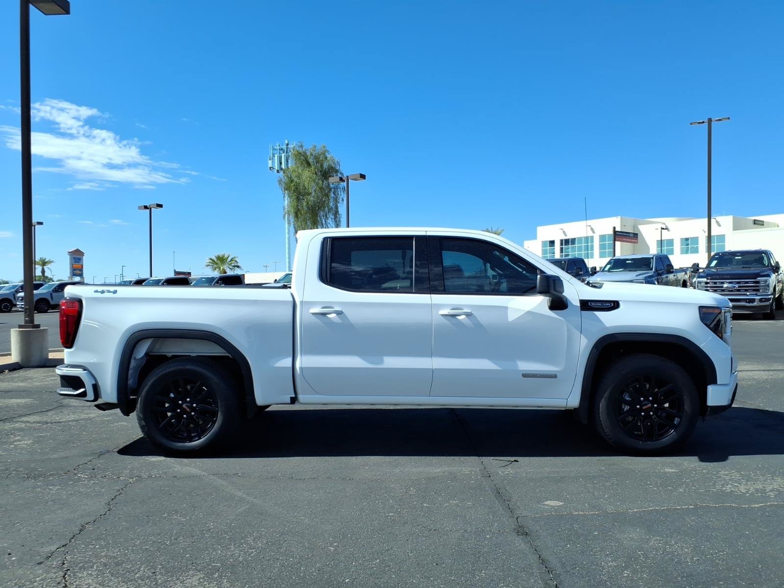 Used 2022 GMC Sierra 1500 Elevation w/ Max Trailering Package AWD/4WD image 6