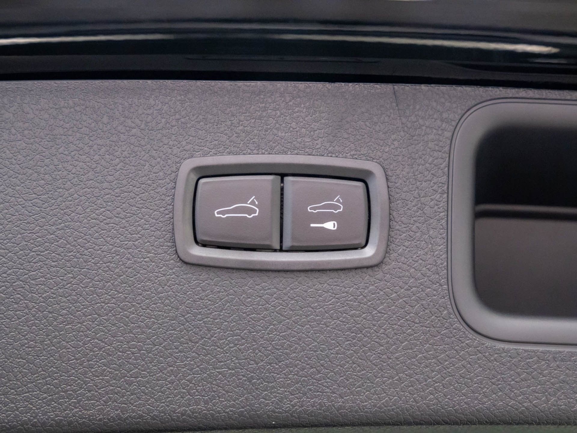 Certified 2026 Porsche Macan image 30