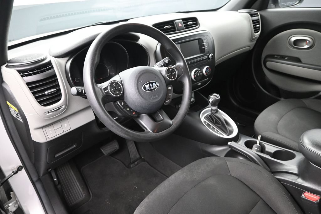 Used 2017 Kia Soul FWD image 12