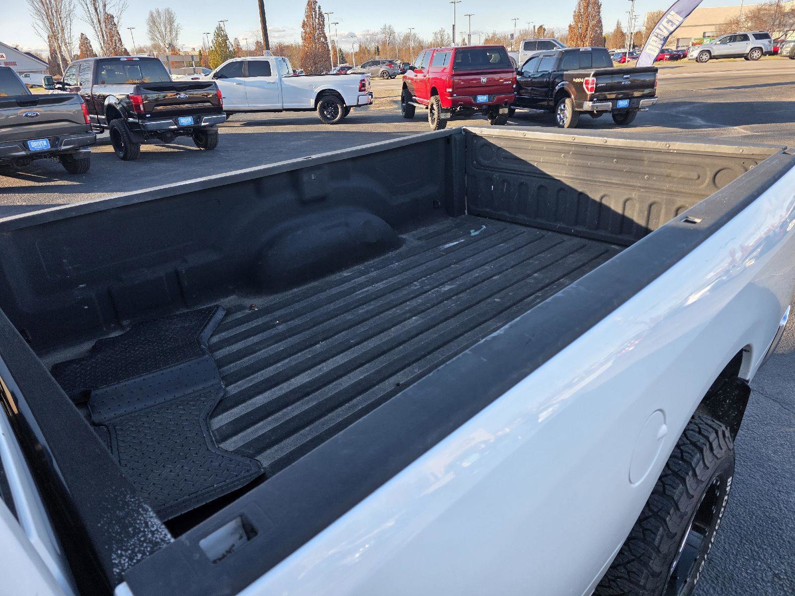 Used 2013 RAM 2500 Tradesman w/ Chrome Appearance Group AWD/4WD image 11