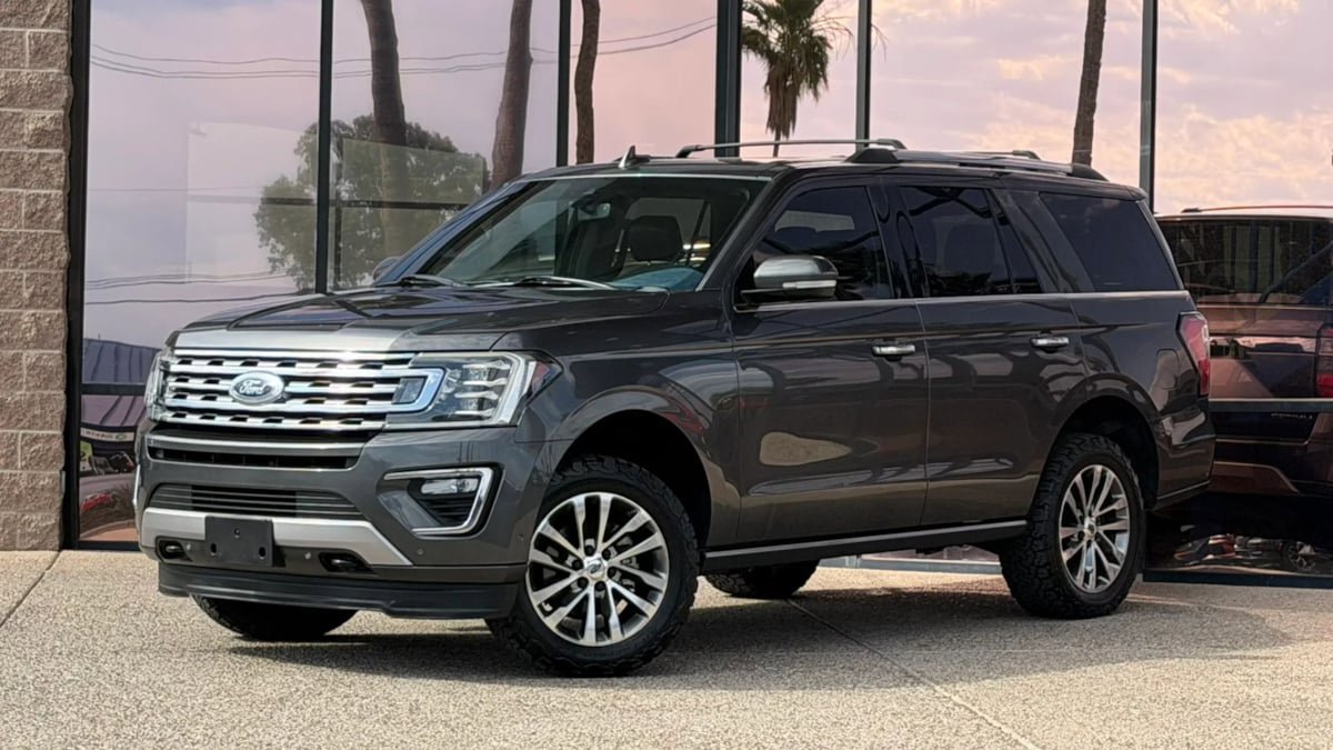 Used 2018 Ford Expedition Limited w/ Equipment Group 301A AWD/4WD image 4