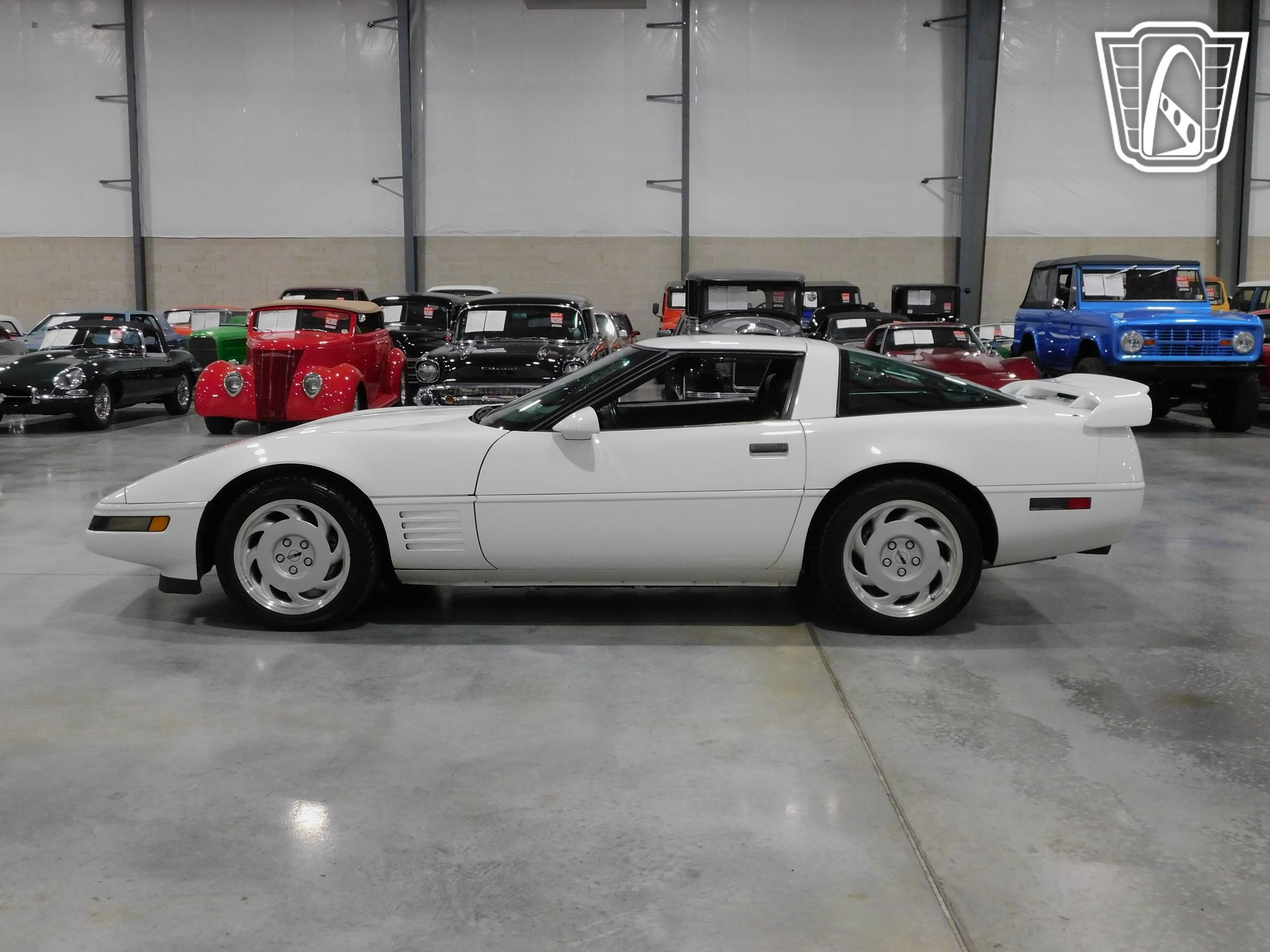 Used 1992 Chevrolet Corvette Coupe RWD image 13