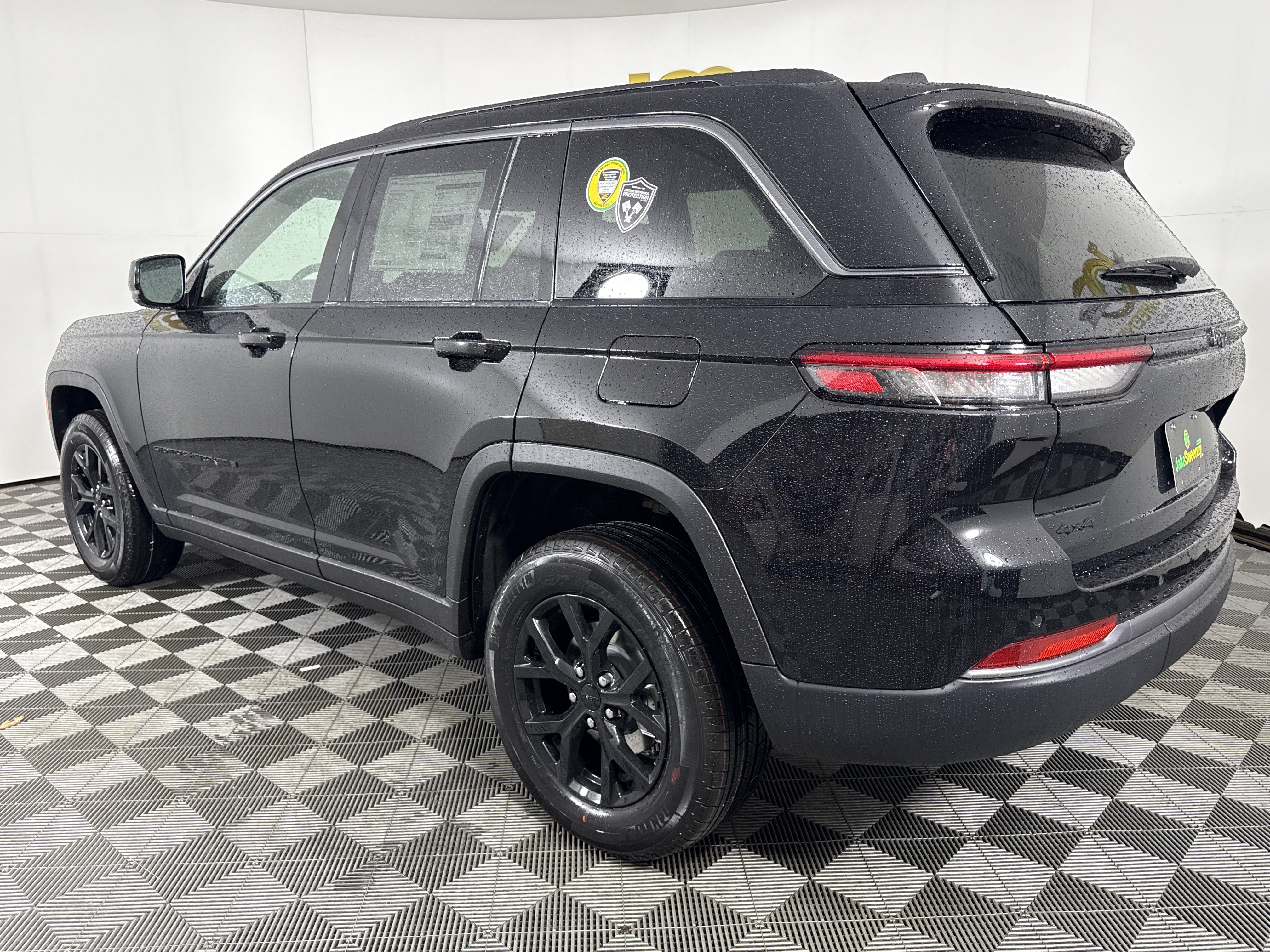 New 2026 Jeep Grand Cherokee Altitude AWD/4WD image 6