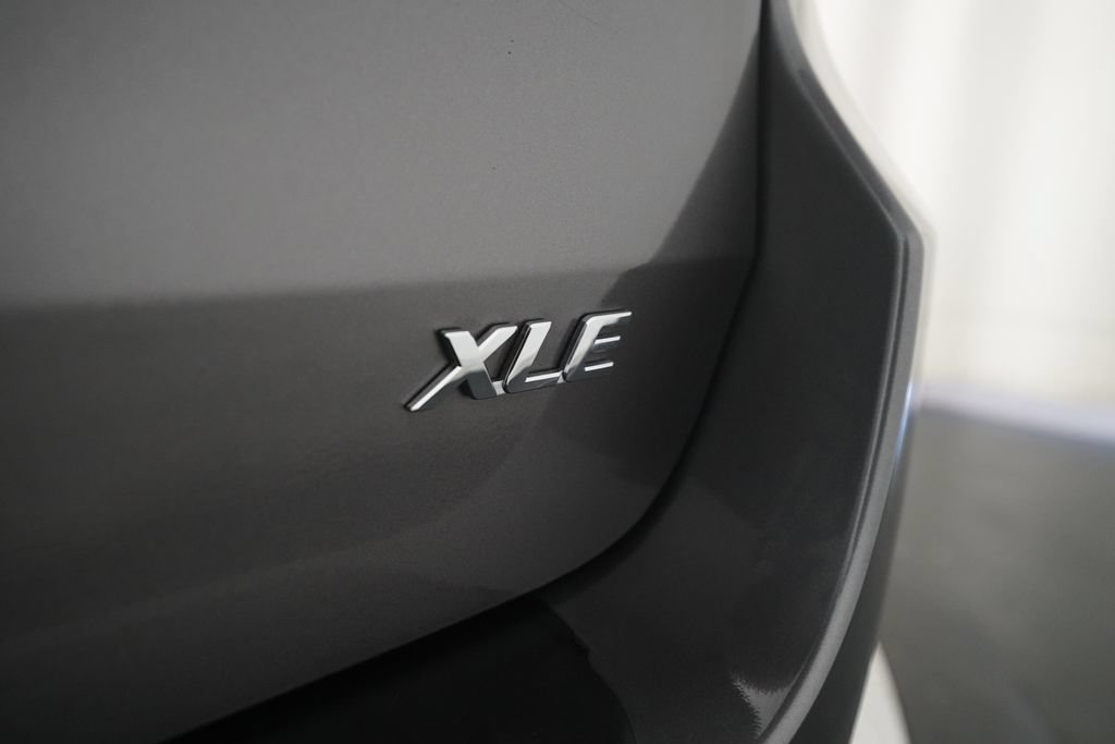 Used 2014 Toyota Sienna XLE FWD image 33