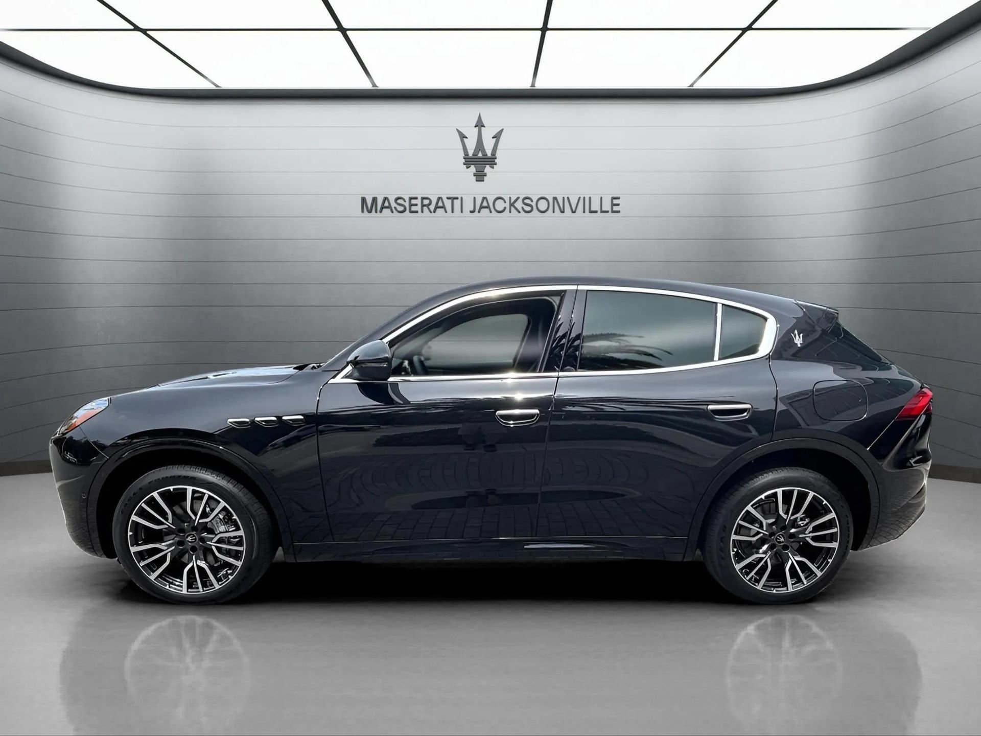 New 2025 Maserati Grecale Modena AWD/4WD image 12