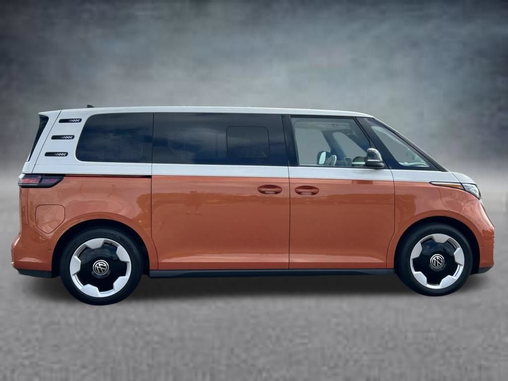Used 2025 Volkswagen ID. Buzz Pro S Plus RWD image 6