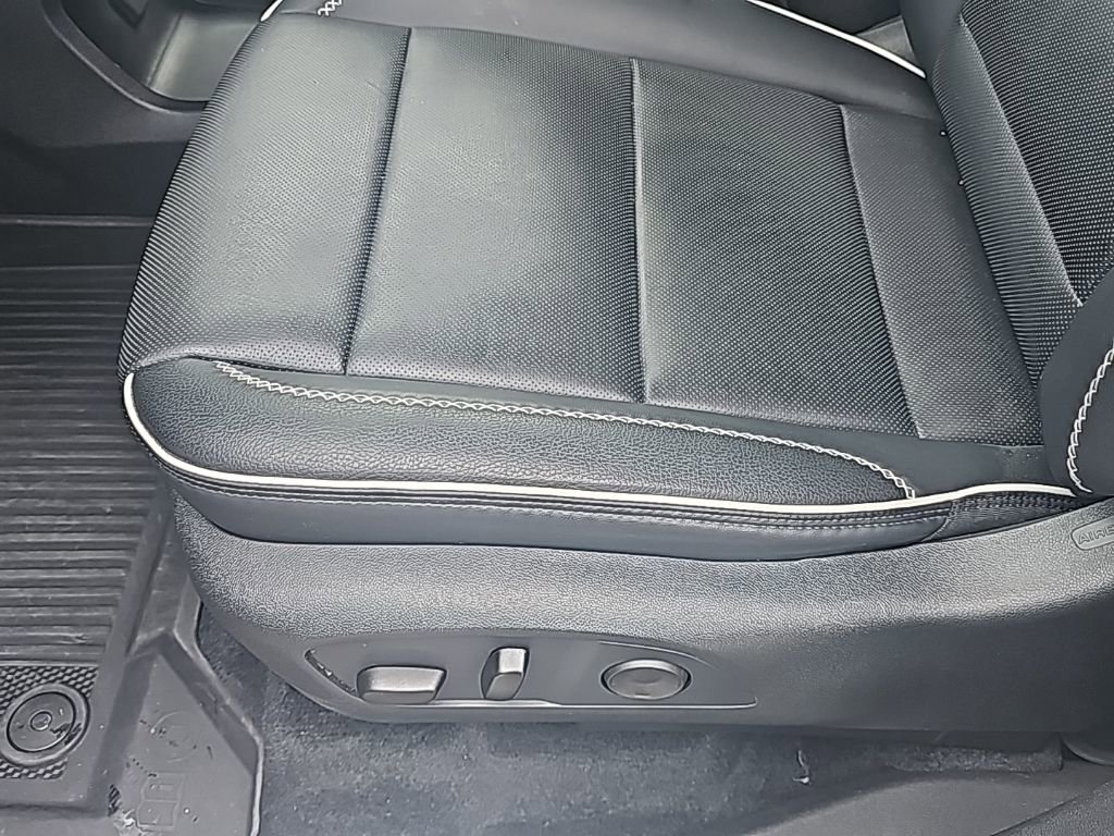 Certified 2024 GMC Acadia Denali w/ LPO, Floor Liner Package AWD/4WD image 16