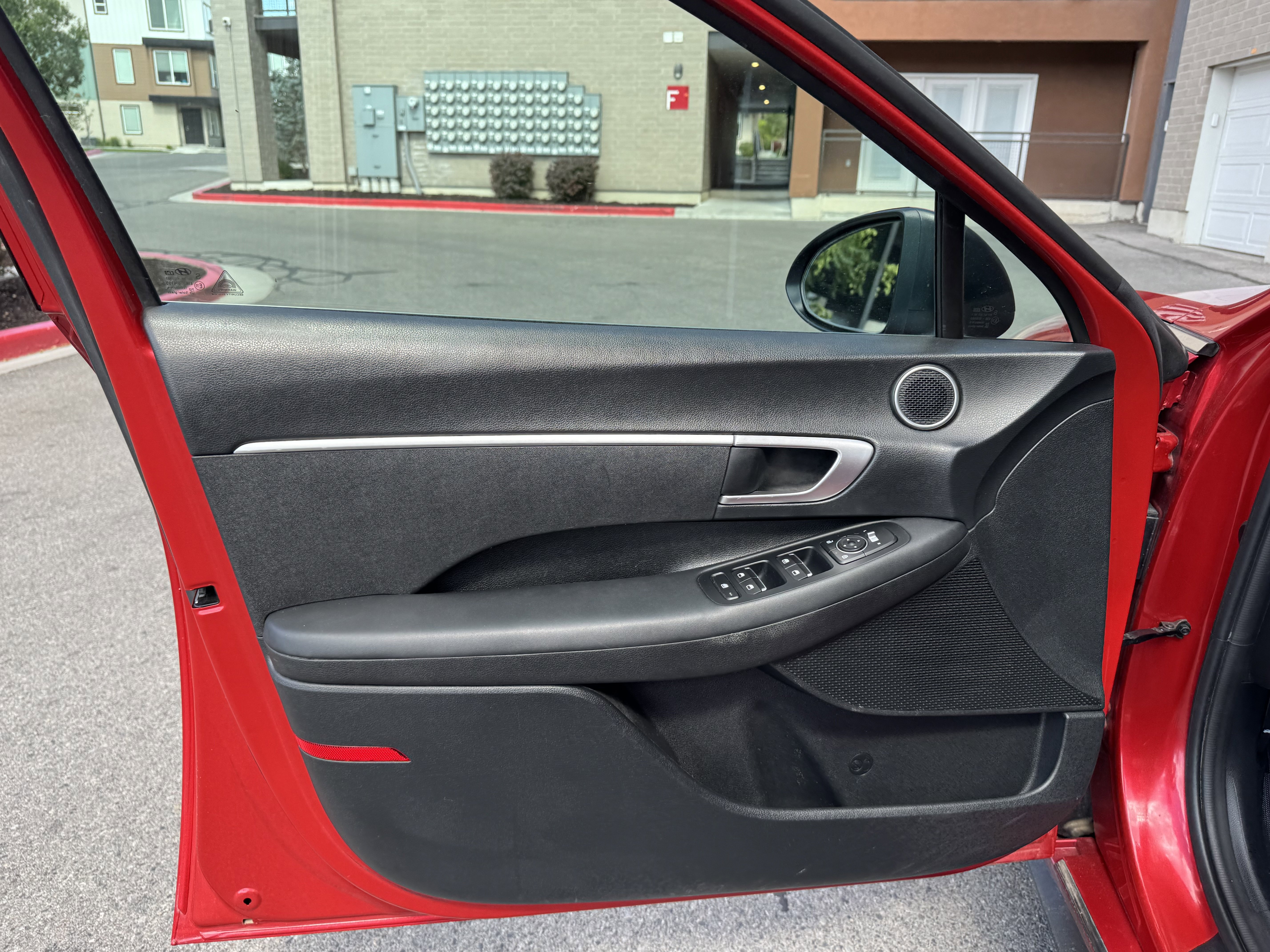 Used 2021 Hyundai Sonata SE image 16