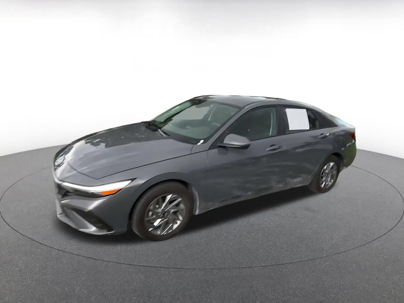 Used 2026 Hyundai Elantra Hybrid FWD image 8