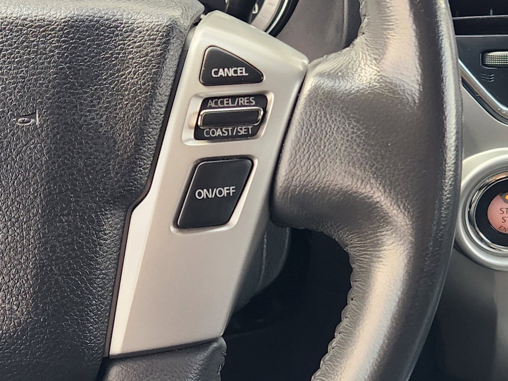 Used 2017 Nissan Titan SL image 26