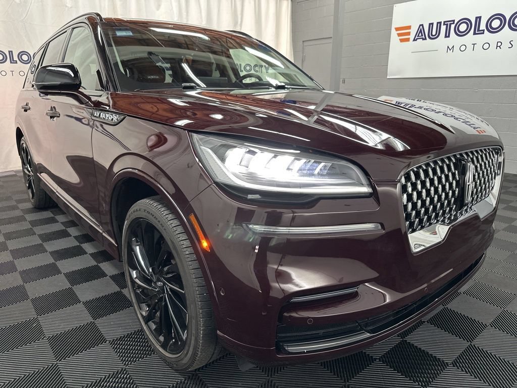 Used 2023 Lincoln Aviator Reserve w/ Equipment Group 201A AWD/4WD image 3