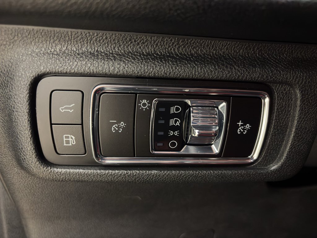 Used 2025 Lincoln Corsair Grand Touring w/ Equipment Group 302A AWD/4WD image 22