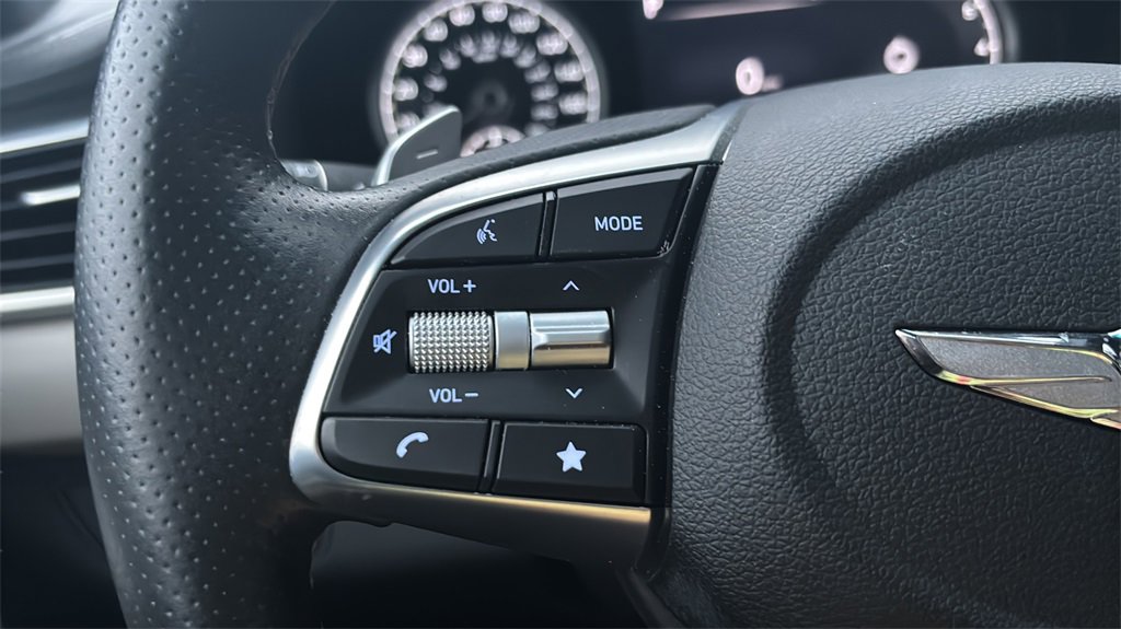 Used 2023 Genesis G70 2.0T w/ Sport Prestige Package image 28