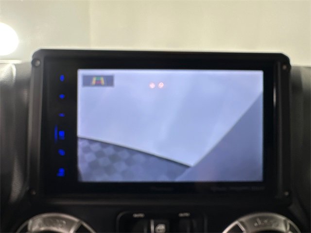 Used 2014 Jeep Wrangler Unlimited Rubicon w/ Dual Top Group image 27