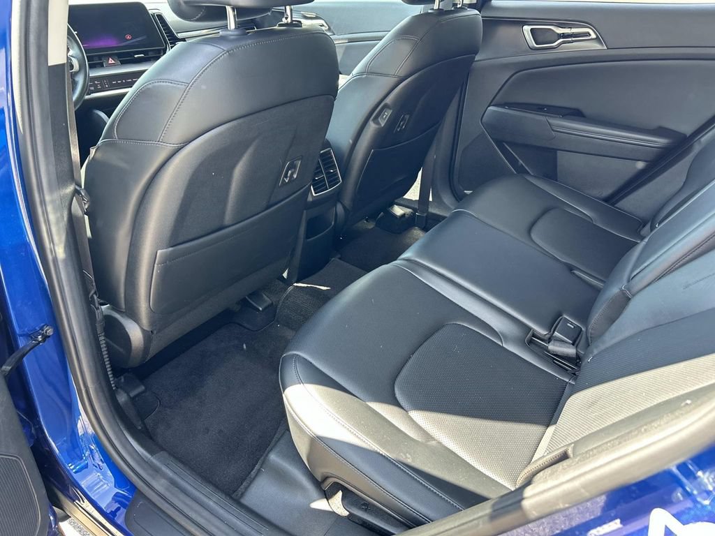 Used 2023 Kia Sportage EX AWD/4WD image 19
