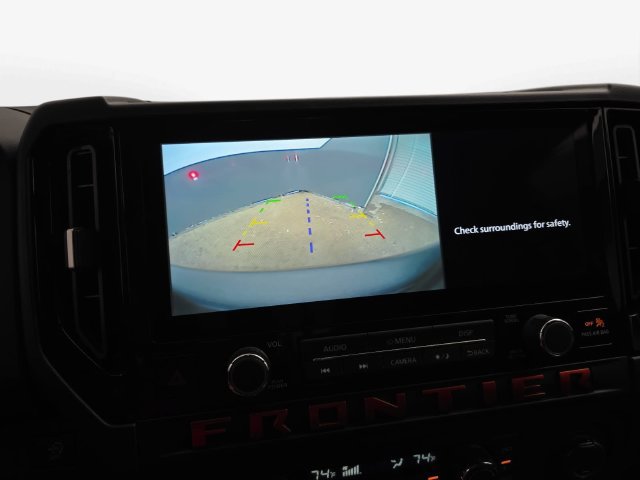 Used 2025 Nissan Frontier PRO-4X AWD/4WD image 23