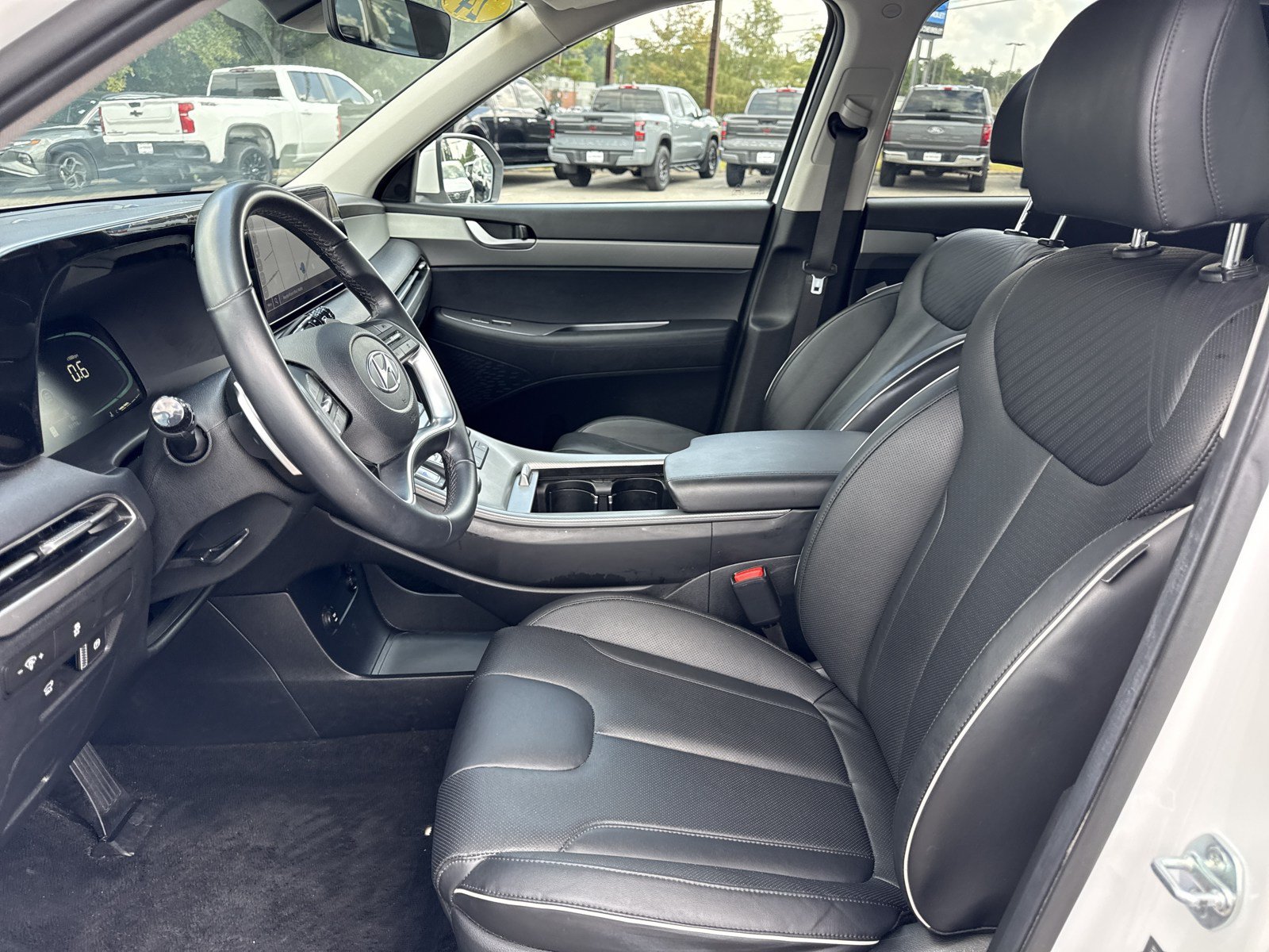 Certified 2024 Hyundai Palisade SEL FWD image 11