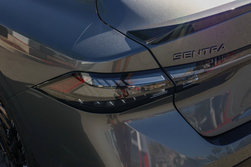 New 2027 Nissan Sentra SR FWD image 8