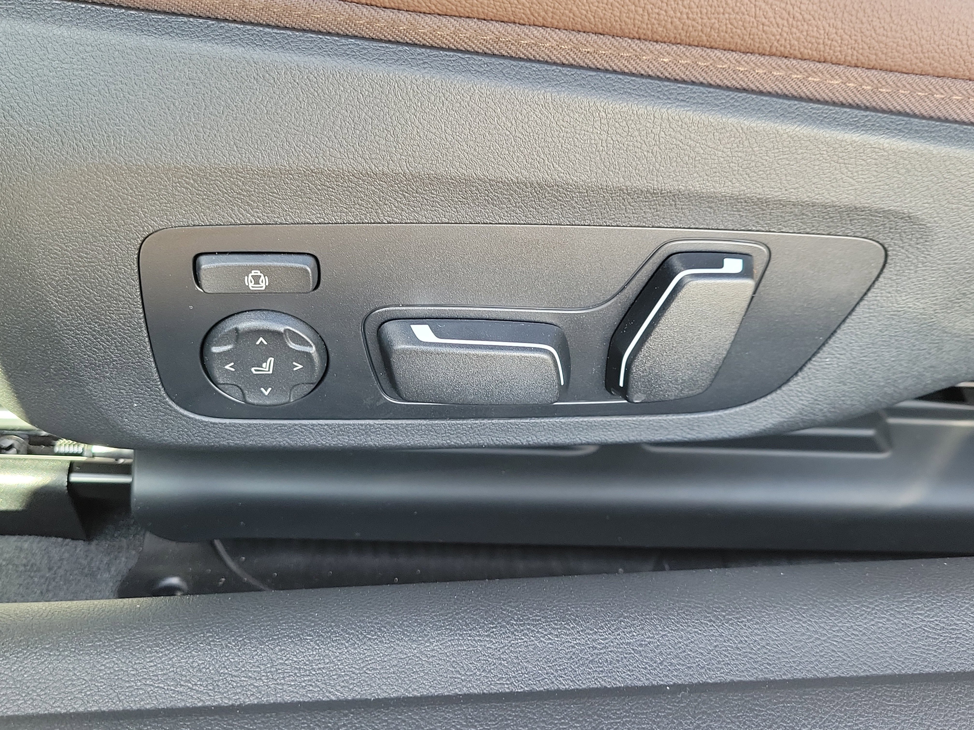 New 2026 BMW 430i Coupe w/ M Sport Package image 8