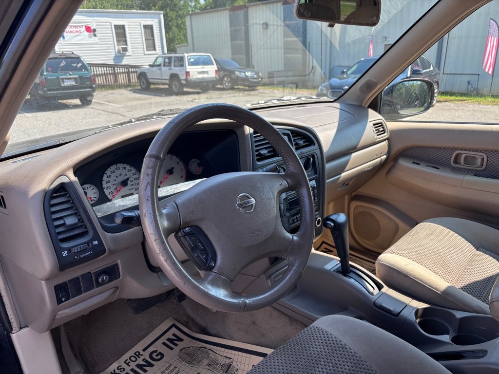 Used 2002 Nissan Pathfinder SE RWD image 12