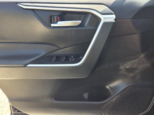 Used 2023 Toyota RAV4 XLE Premium FWD image 23