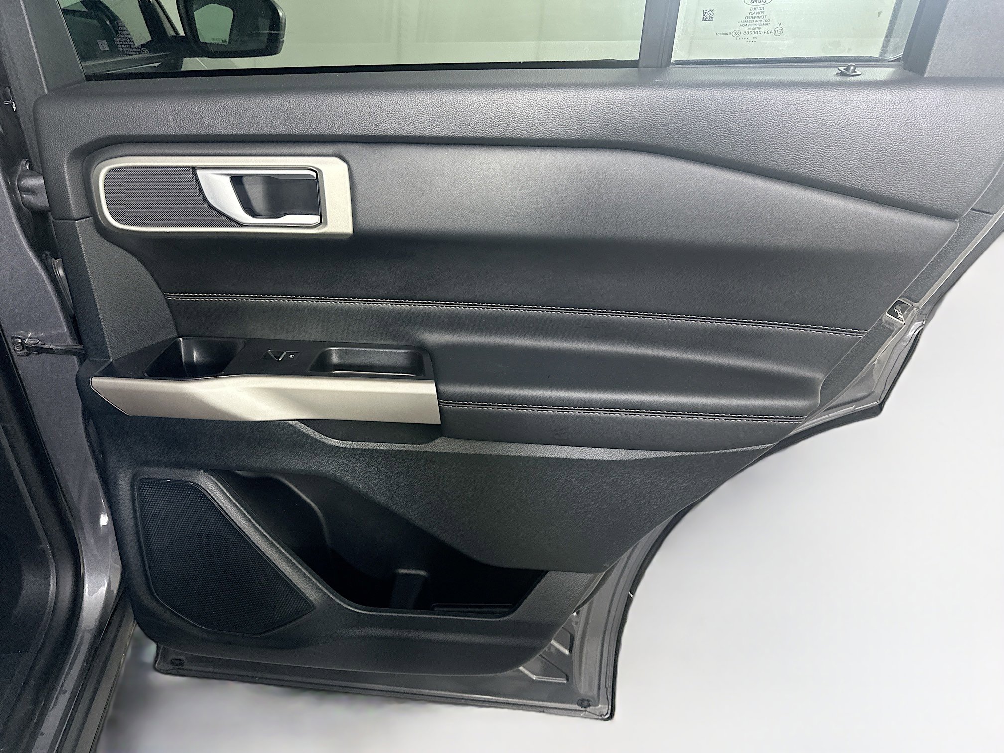 Used 2023 Ford Explorer XLT w/ Equipment Group 202A image 30