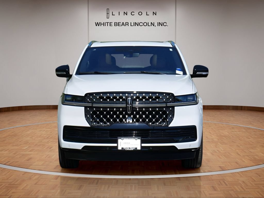 Certified 2025 Lincoln Navigator Black Label AWD/4WD image 2