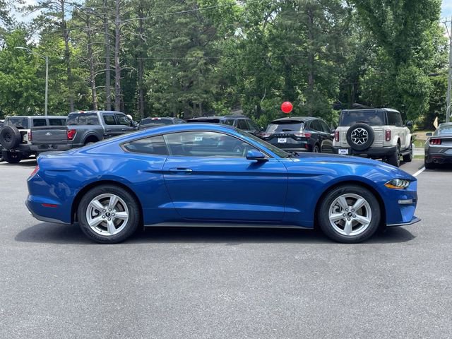 Used 2018 Ford Mustang Coupe RWD image 3