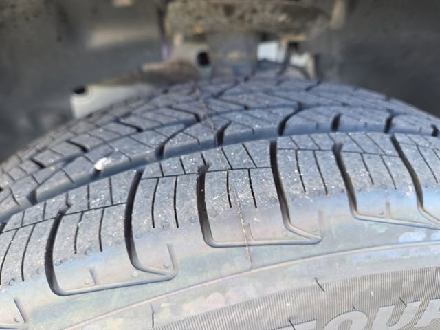 Used 2019 Jeep Cherokee Latitude Plus w/ Cold Weather Group image 40