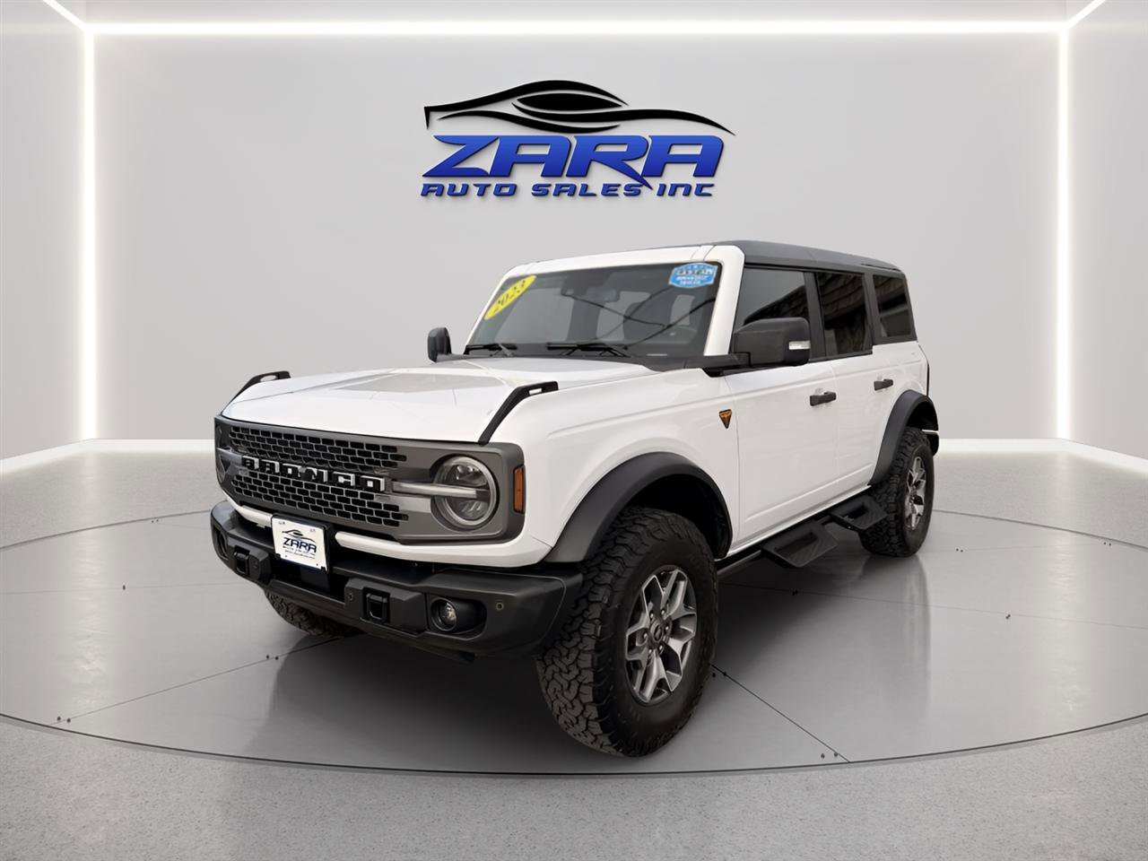 Used 2023 Ford Bronco Badlands image 2