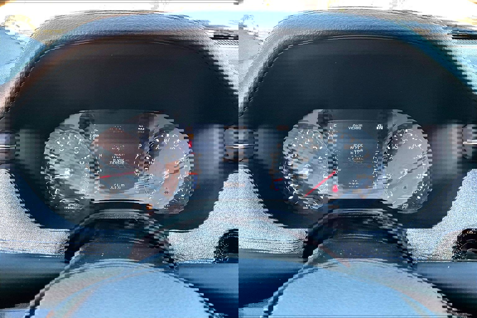 Used 2024 Jeep Compass Latitude image 14