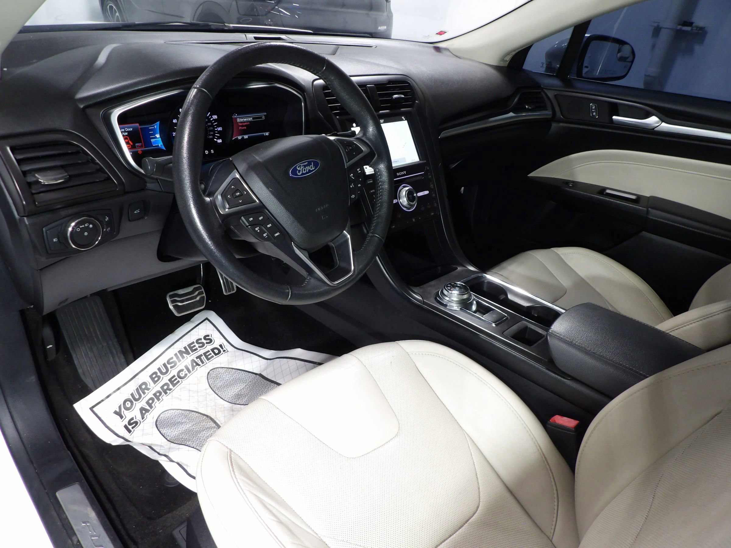 Used 2018 Ford Fusion Titanium image 10