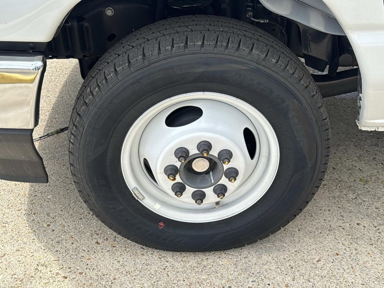 New 2026 Ford E-350 and Econoline 350 Super Duty w/ Power Equipment Group image 8