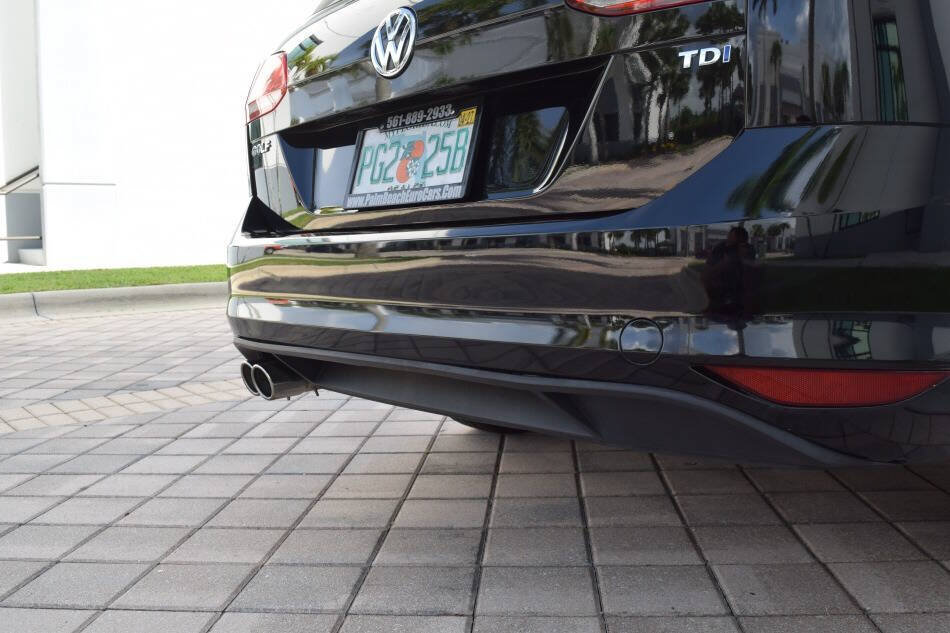 Used 2015 Volkswagen Golf TDI S FWD image 20