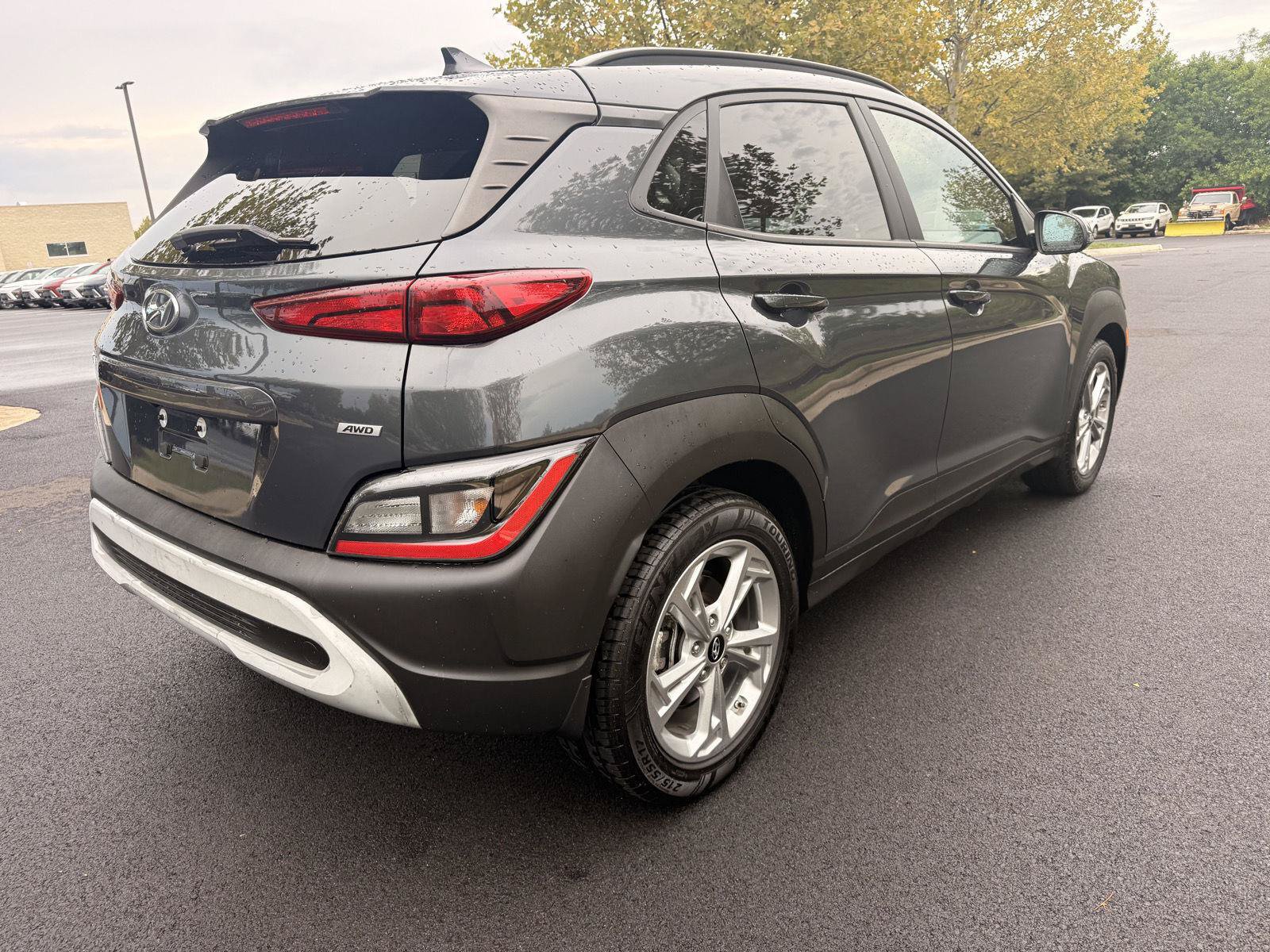 Used 2022 Hyundai Kona SEL AWD/4WD image 5