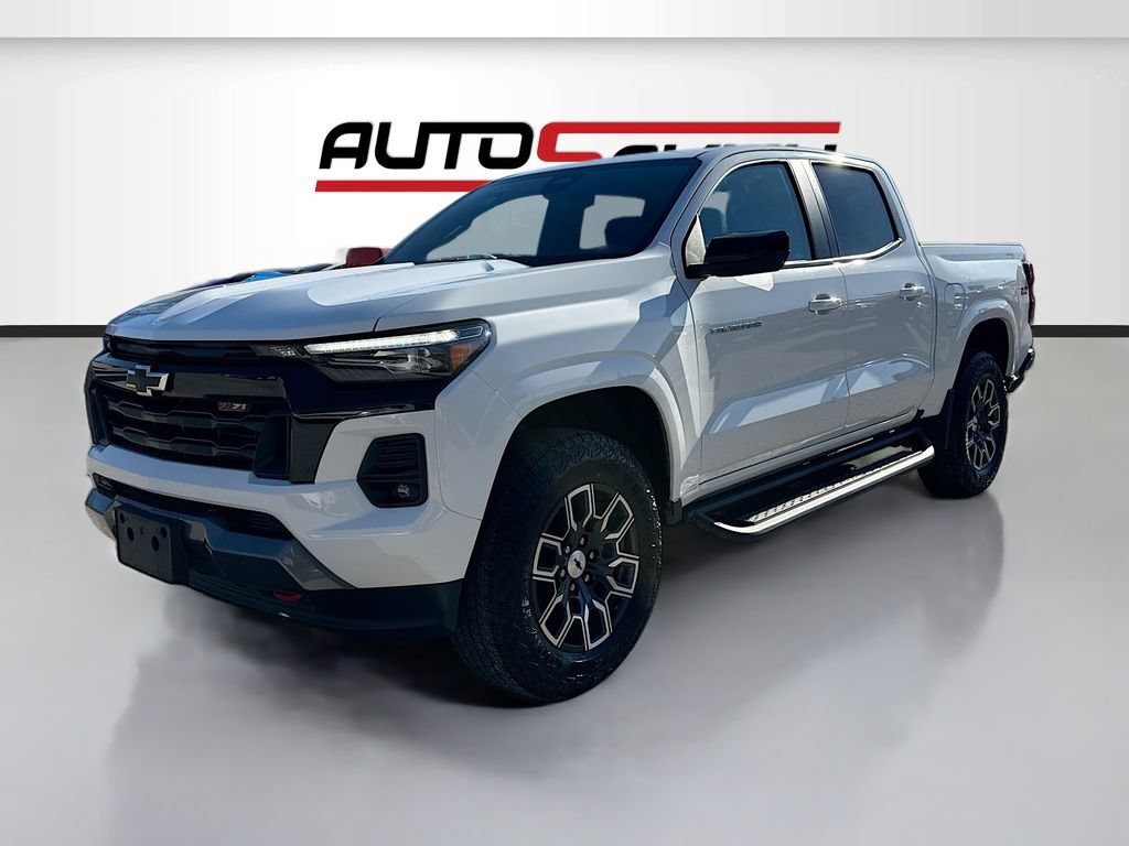 Used 2024 Chevrolet Colorado Z71 w/ Advanced Trailering Package AWD/4WD image 3