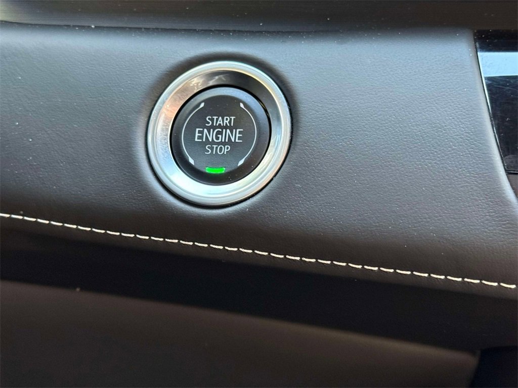 Used 2024 Cadillac Escalade ESV Sport Platinum w/ LPO, ONYX Package image 29