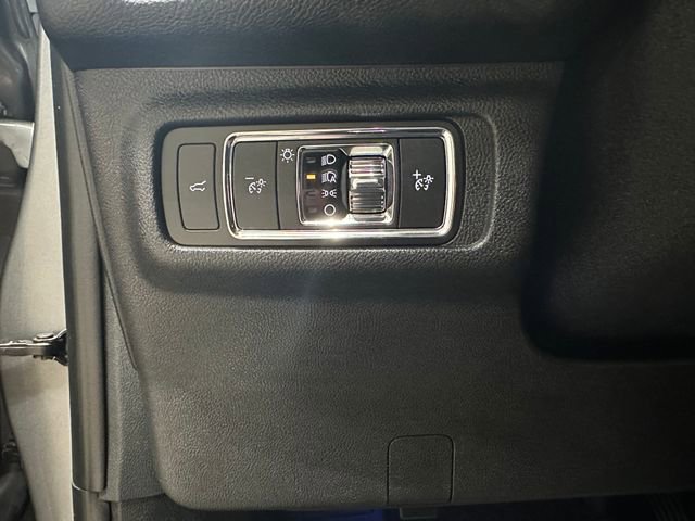 Used 2022 Lincoln Corsair Reserve w/ Equipment Group 201A image 20