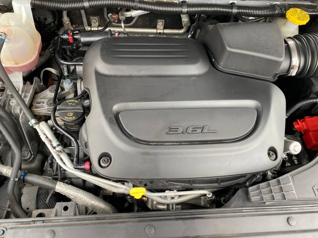 Used 2024 Chrysler Pacifica Touring-L FWD image 18