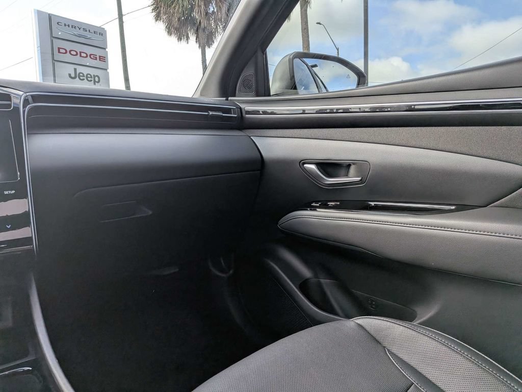 Used 2024 Hyundai Santa Cruz Limited AWD/4WD image 16